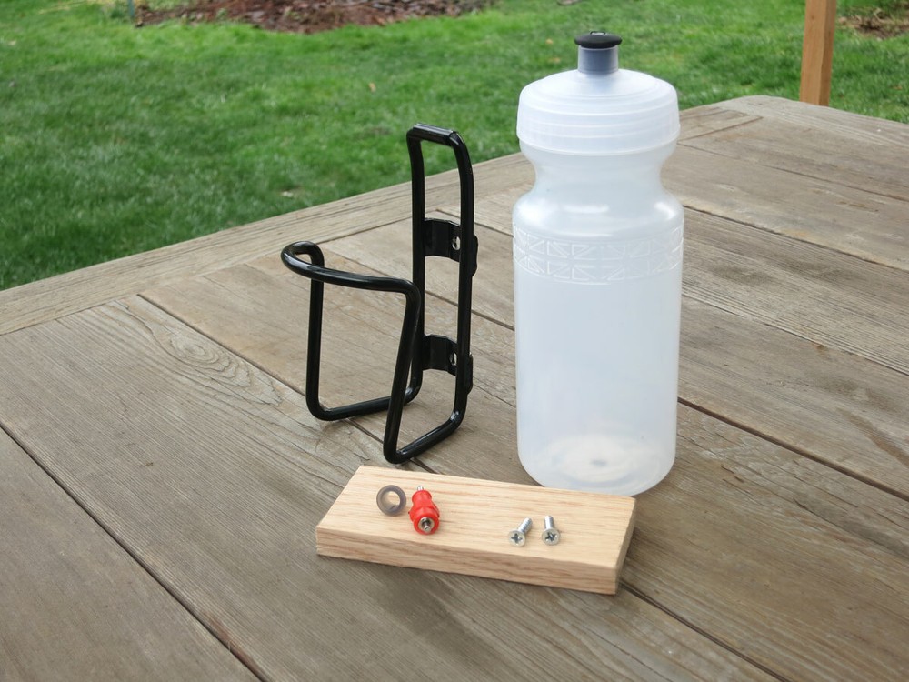 Brooder Bottle Nipple Waterer for Chicks and Chickens (20 fl. oz.) + Cage Mount