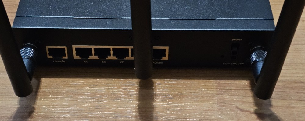 SonicWall TZ350W Wireless Firewall Security Appliance TZ 350W READ DESCRIPTION