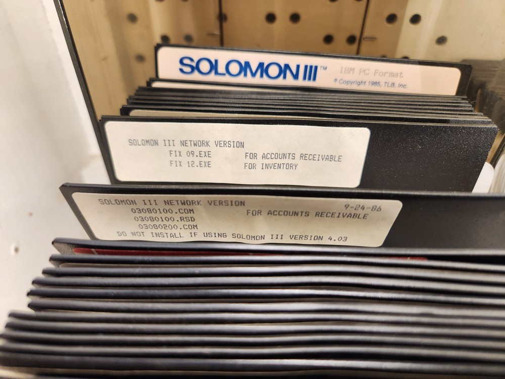 LOT OF 171!! Floppy Disks 5.25 Programs, Files, Misc Discs - Untested