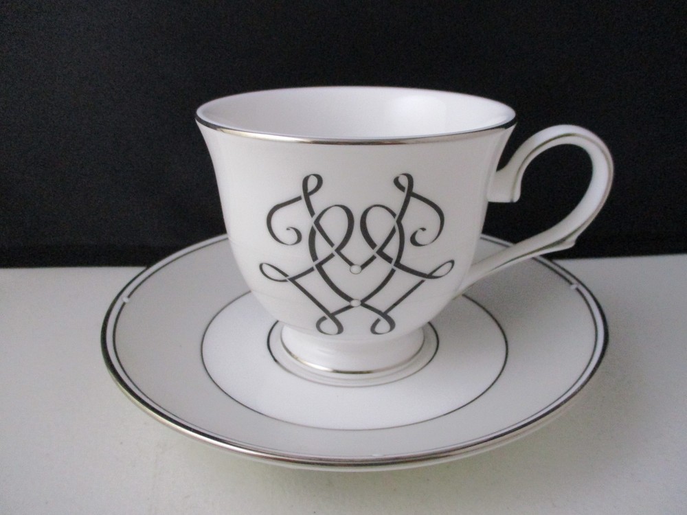 LENOX SCRIPTED PLATINUM CUP & SAUCER 3" -0703D