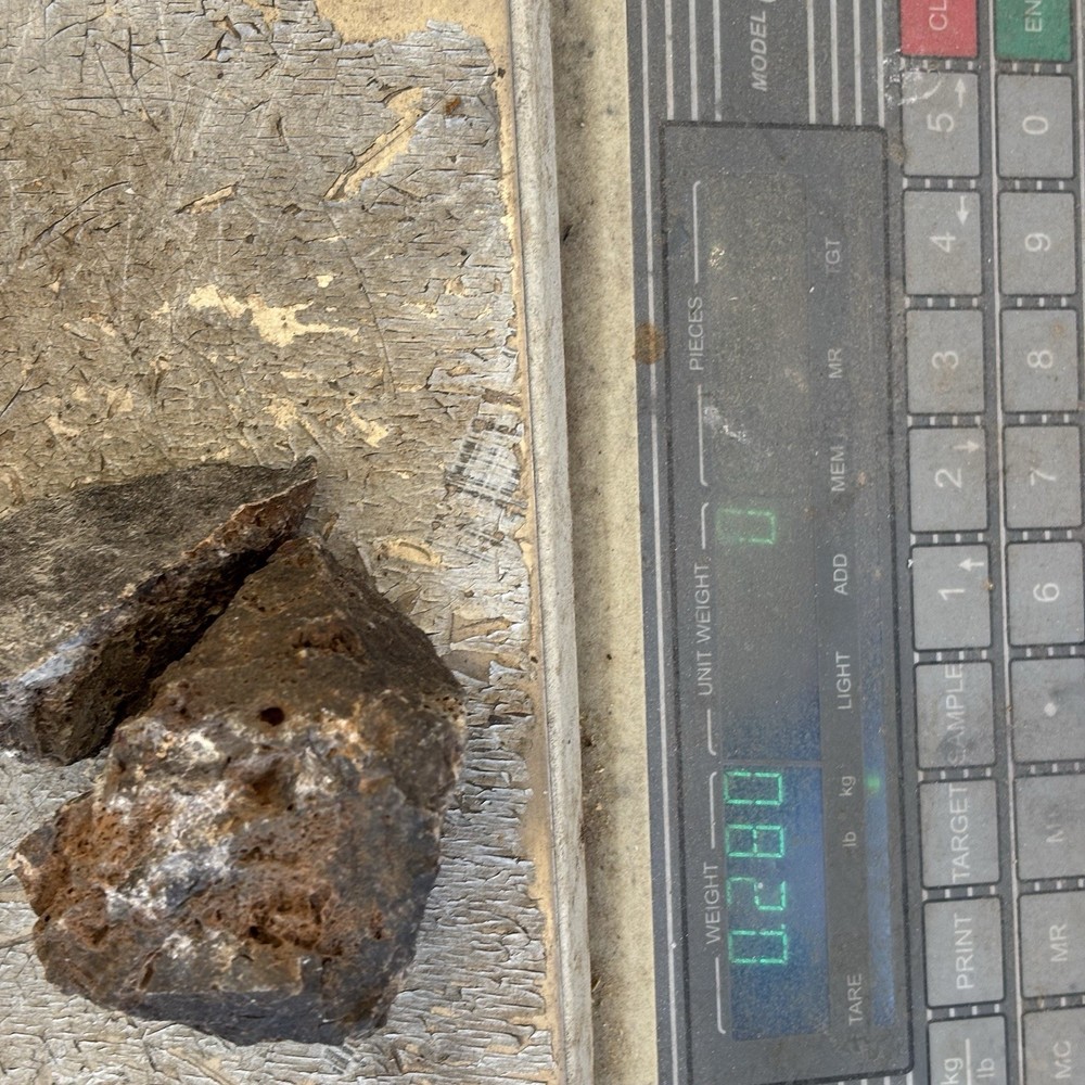 az silver ore .6 lbs (280g)
