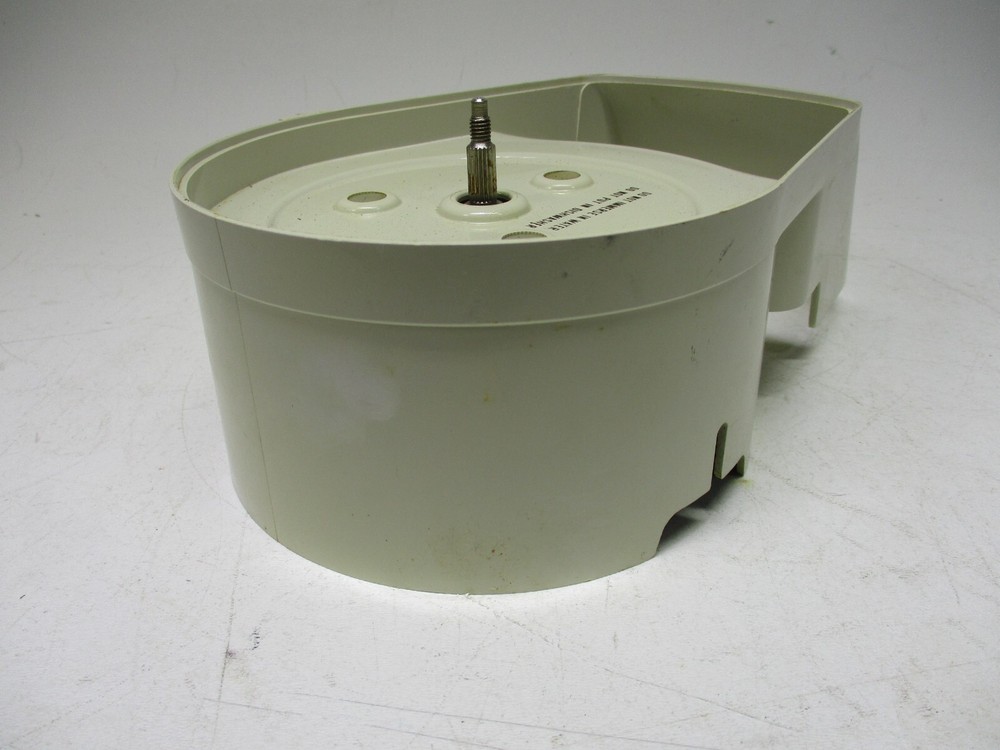 La Machine Food Processor by Moulinex Model 354 ~ Replacement Feeder Chute