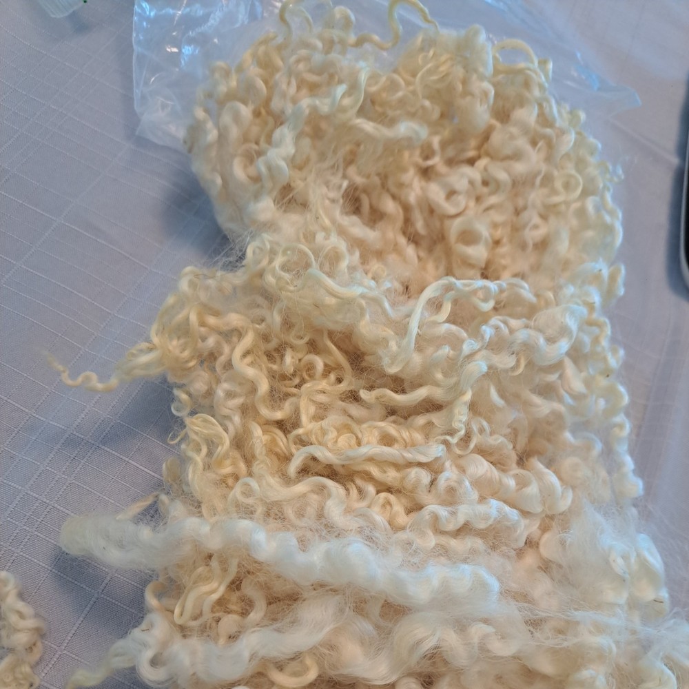  Lambs wool locks art craft White Sheep 1 oz