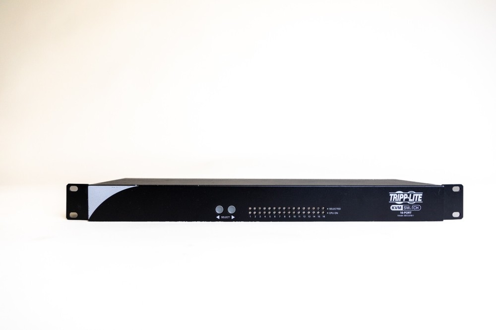 Tripp Lite  NetCommander (B0720161) 16-Ports Rack-Mountable KVM switch PS/2...