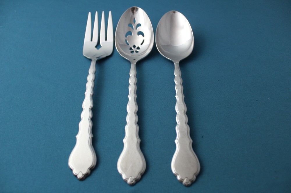 Oneida CELLO Serving (3pc Set) Tablespoon Pierced Fork Community Stainless