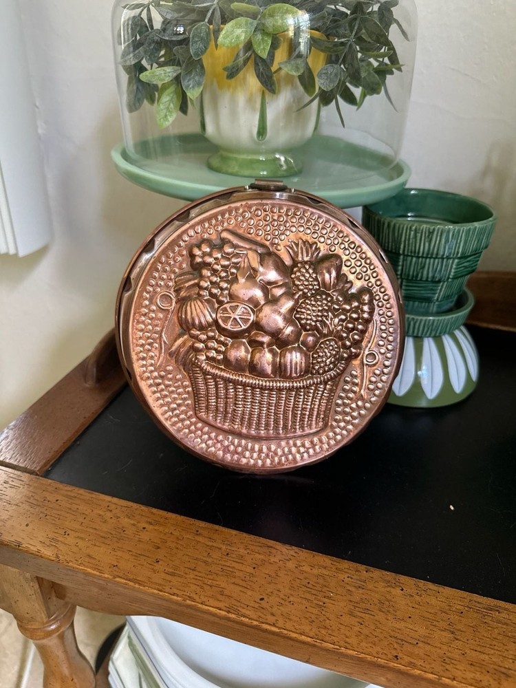 Vintage Round Copper Fruit Basket Wall Hanging Mold