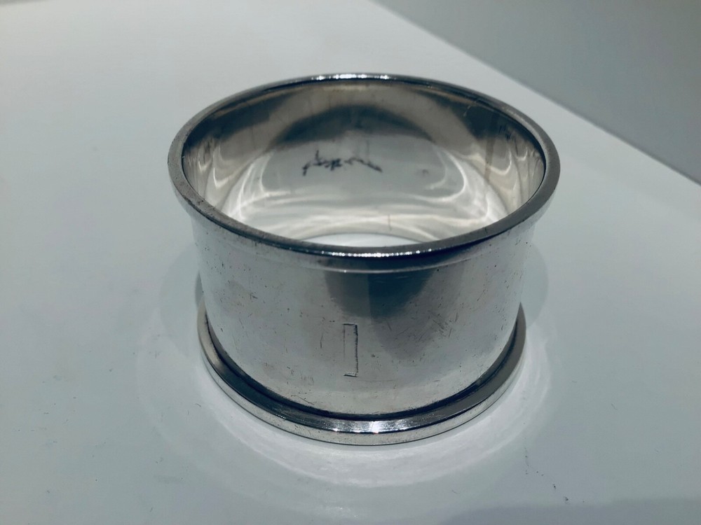 Cased Set 6 Solid Silver Napkin Rings, Birmingham 1914