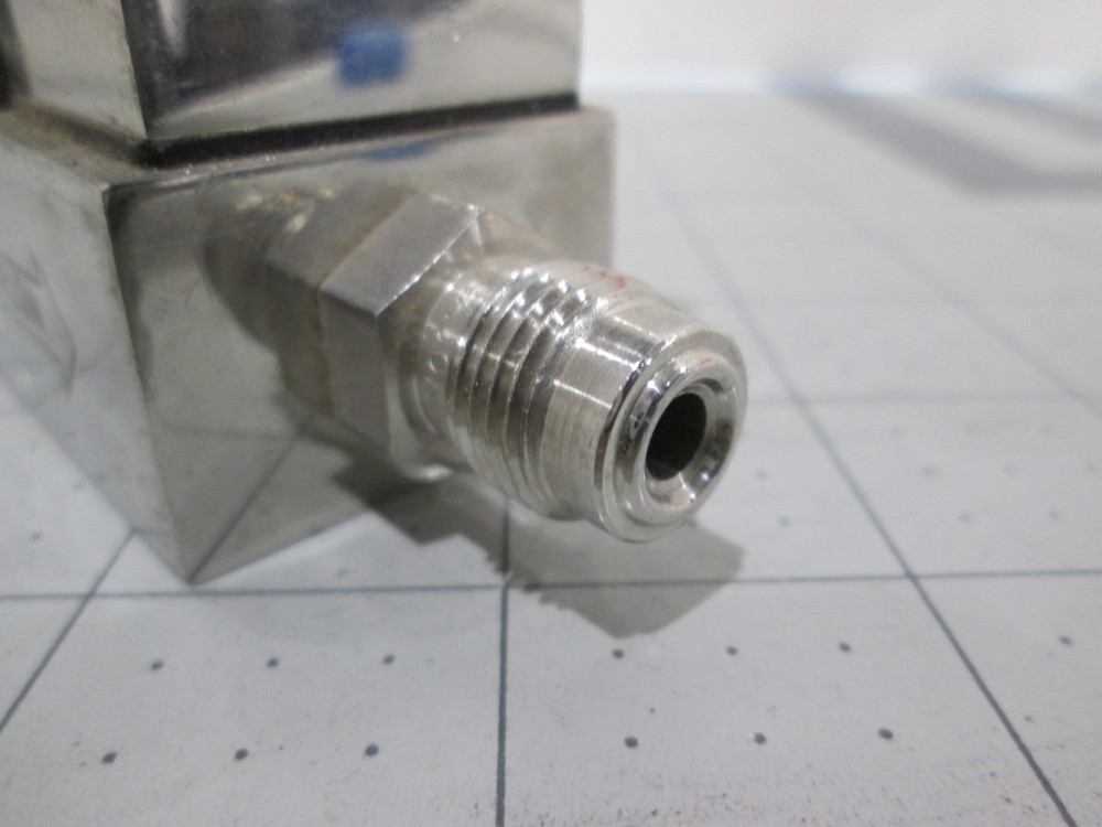 Unit, UFC-1000, Mass Flow Controller, 10%PH3/Ar, 300 SCCM, Used