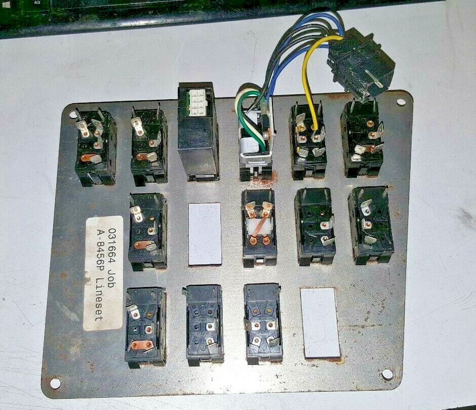 INTERNATIONAL DASHBOARD PANEL 031664 / A-8456P