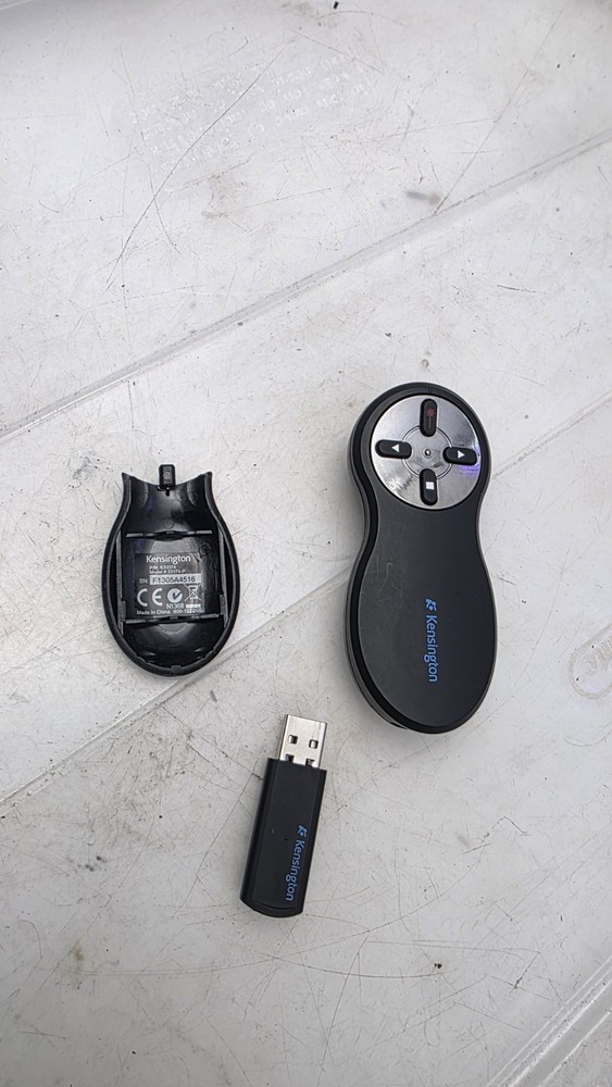 Kensington Wireless Presenter w/Red Laser Pointer 65’ Foot Range USB