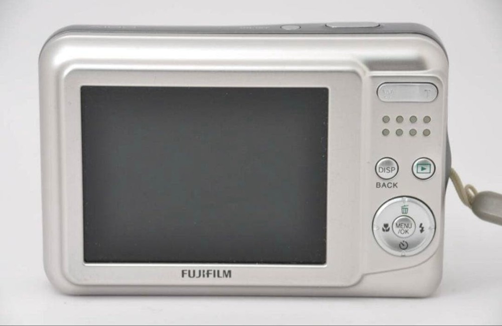 Fujifilm A100 Compact Digital Camera Tested from Japan