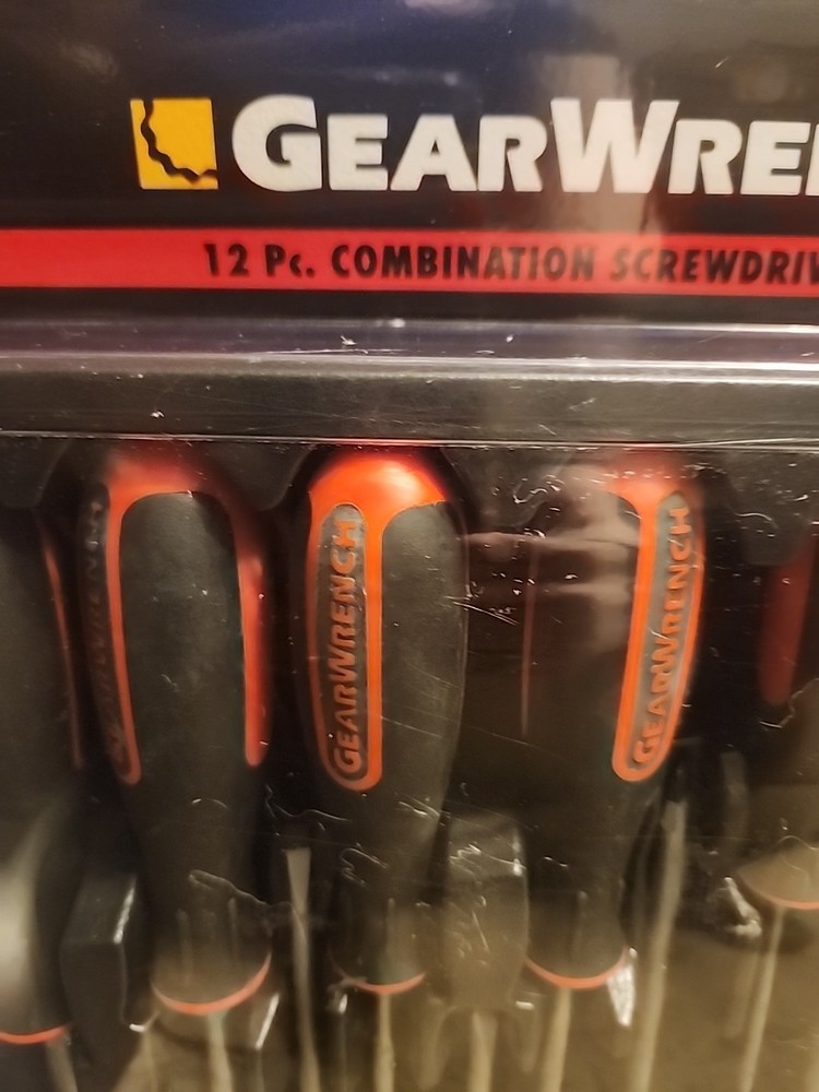 Gearwrench 12 Pc. combination screwdriver set 80051