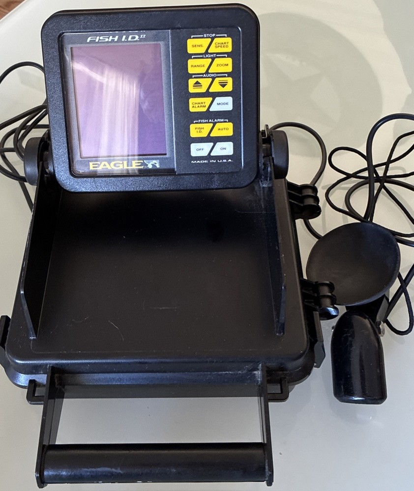 Eagle Fish ID II 2 Fish Finder  Depth Finder Head Unit + Case & Cords UNTESTED