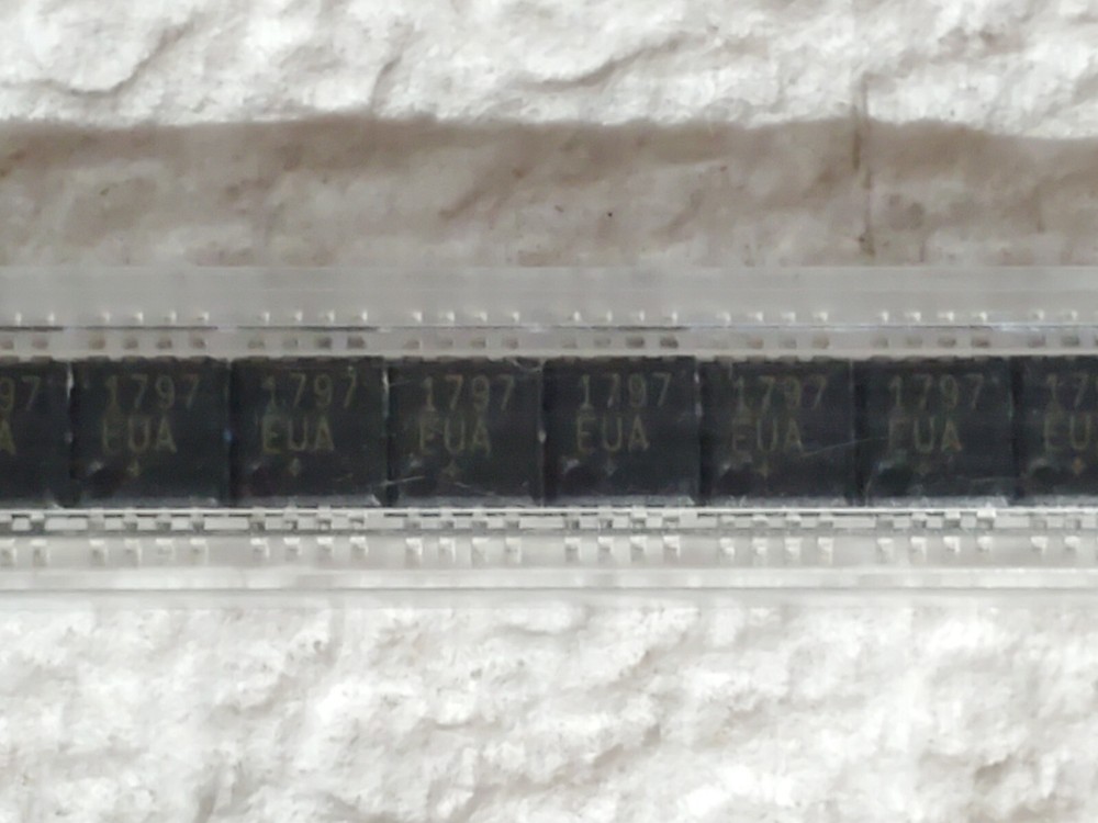 Maxim MAX1797EUA+ IC - Switch Voltage Regulator