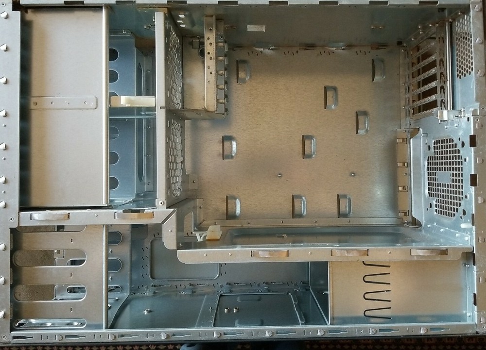 Gateway 980 Empty Barebones Server Chassis with Front Faceplate Bezel & Key *208