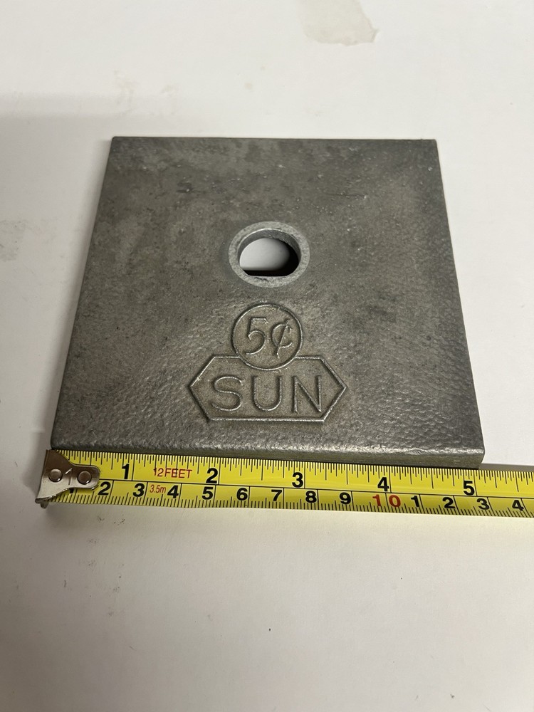 Sun 5 Cent Peanut Nut Machine Nickel - Vintage Push Pull Coin