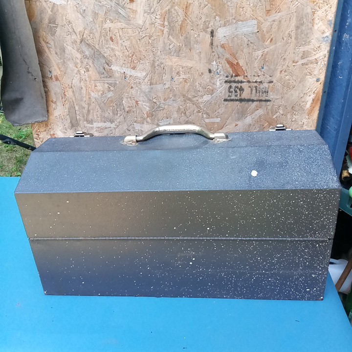 20" Cantilever Four Tray Tool Box