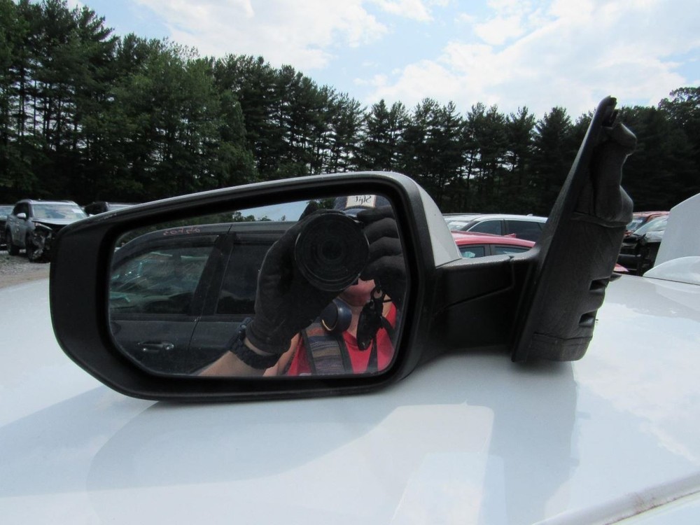 MALIBU 2017 Glove Box 1054765