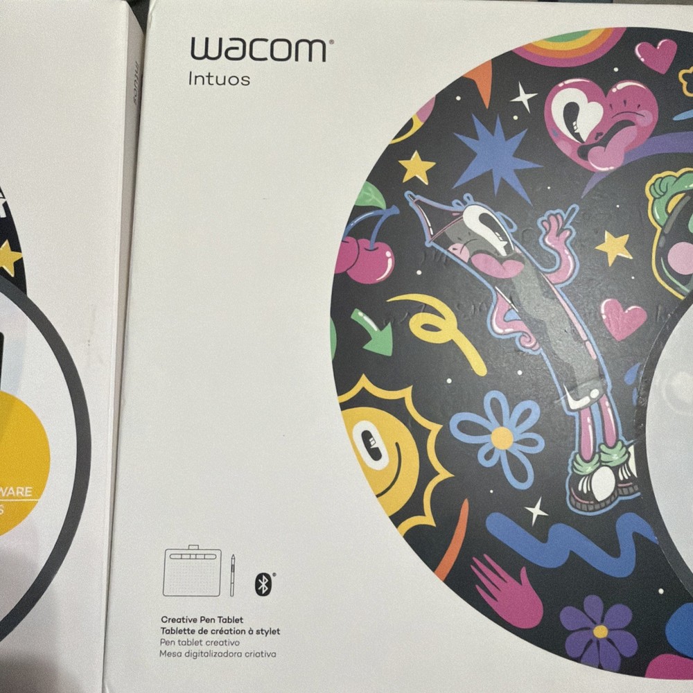 Wacom Intuos Medium Wireless Graphics Tablet - Black, Used