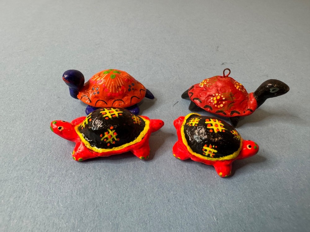 Minture Hand-painted Papier-mâche Turtle Figurine
