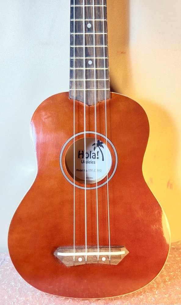 HOLA UKULELE