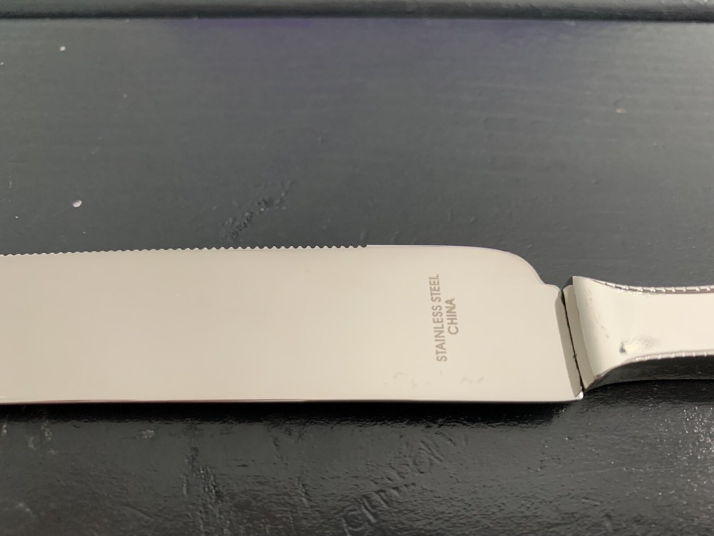 Vera Wang Infinity Cake Knife