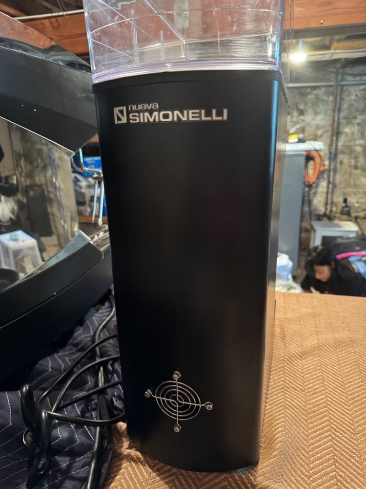 nuova simonelli mythos grinder