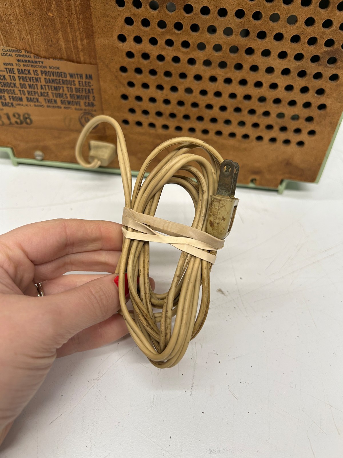 Vtg General Electric Maybe T-103A Mint AM Tube Radio MCM Powers On As Is