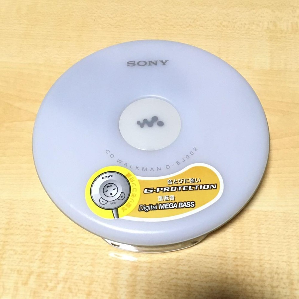 SONY D-EJ002 CD Walkman Portable CD Player White - Tested & Working