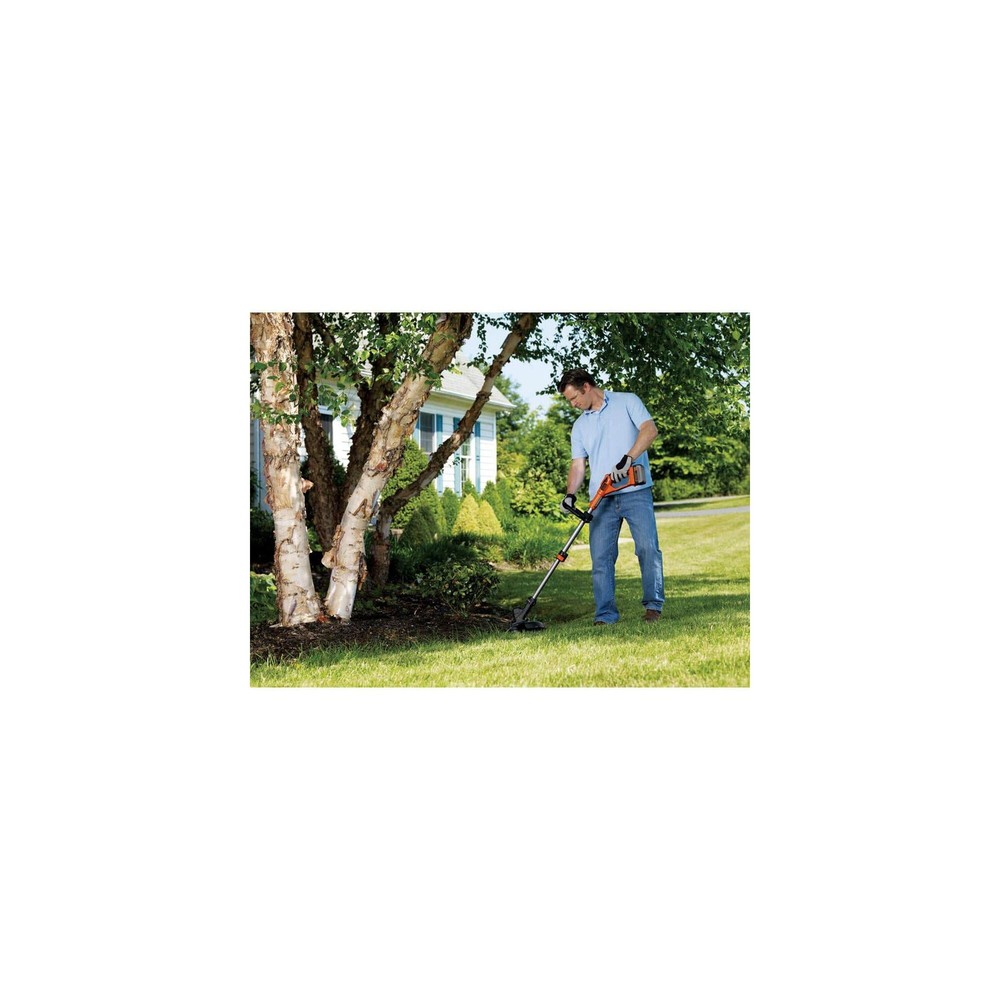 BLACK+DECKER 40V MAX* String Trimmer / Edger and Sweeper Combo - LCC140