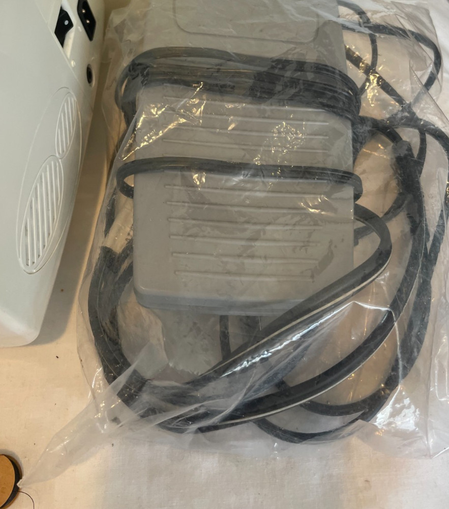 Pfaff Smart 200c Computerized Sewing Machine – 40 Stitches