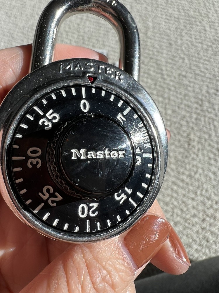 Master Lock 🔐Combination Padlocks NIB