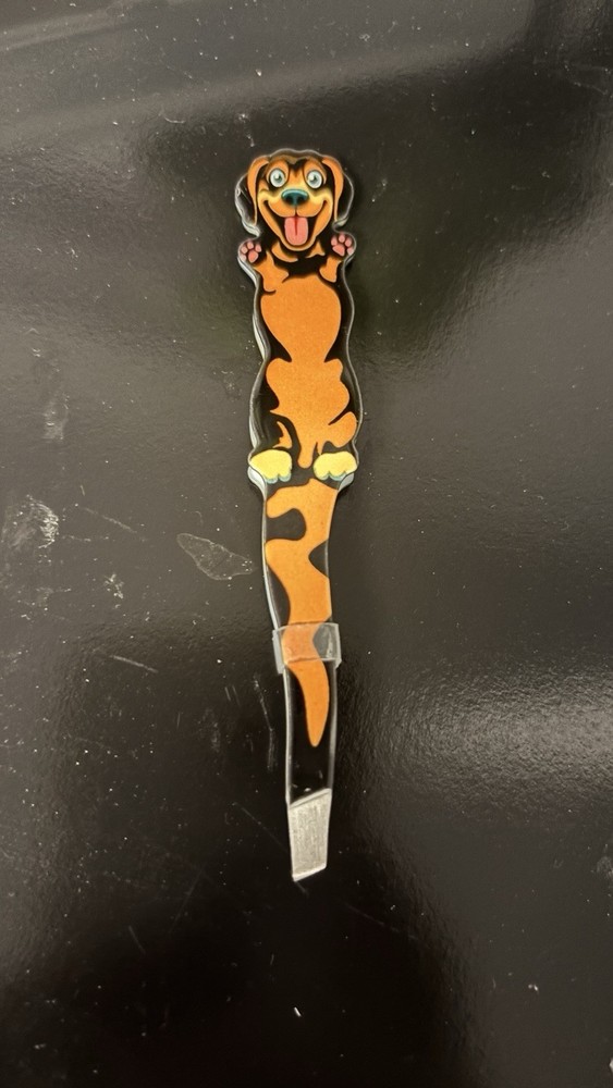 Brand  NWT Dachshund Theme  Slanted Tip Tweezers
