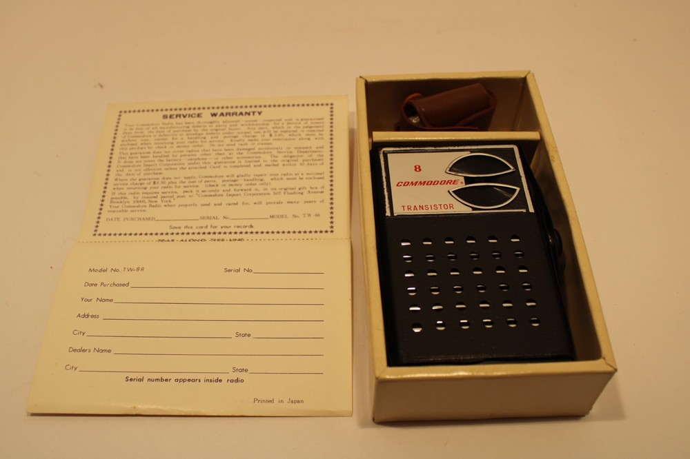 Commodore Superlative TW 88 Transistor Radio (1965?)