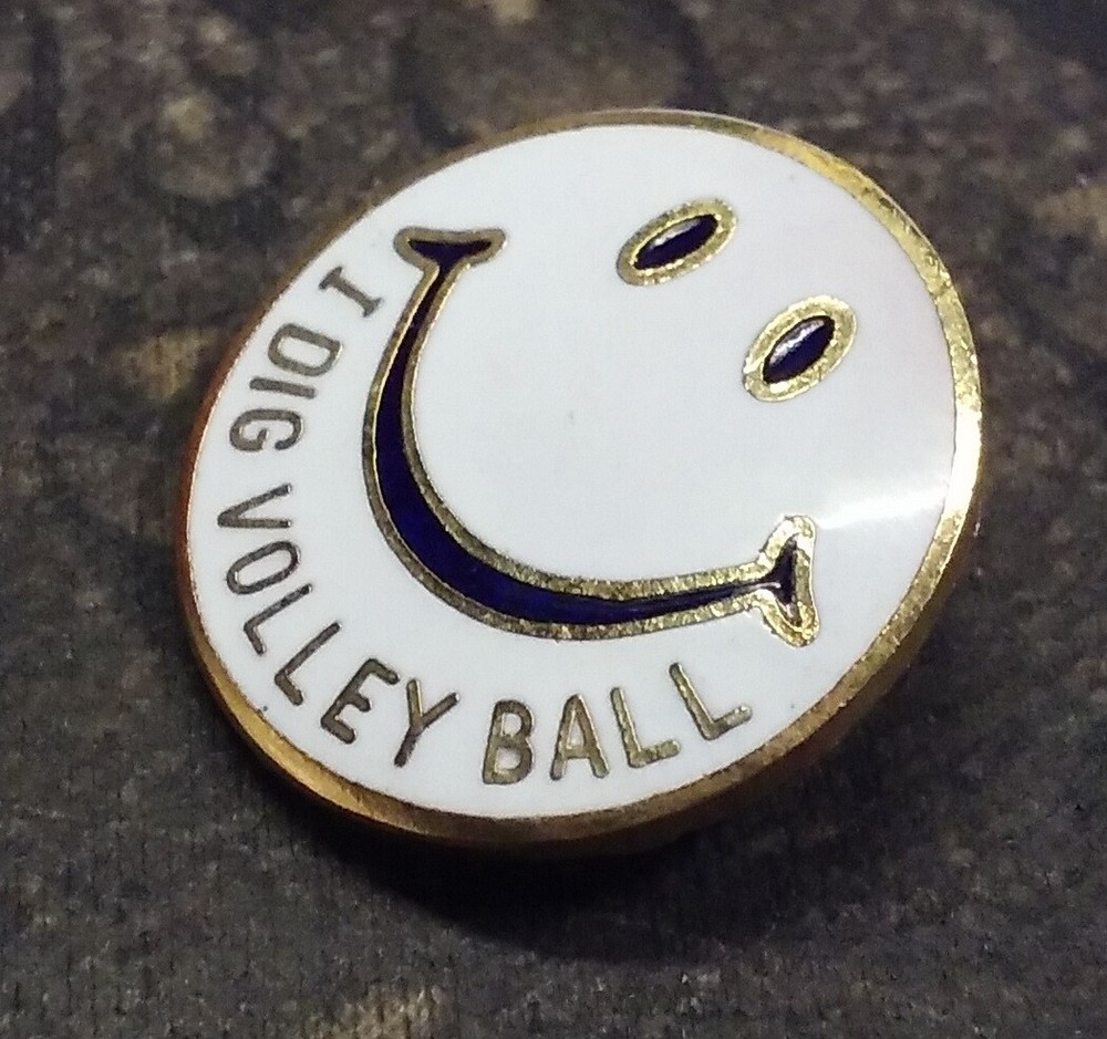 I Dig Volleyball pin badge