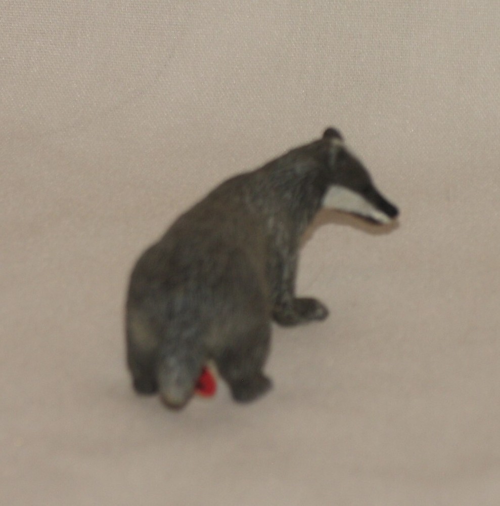 Schleich Standing dark gray Badger Retired with tags