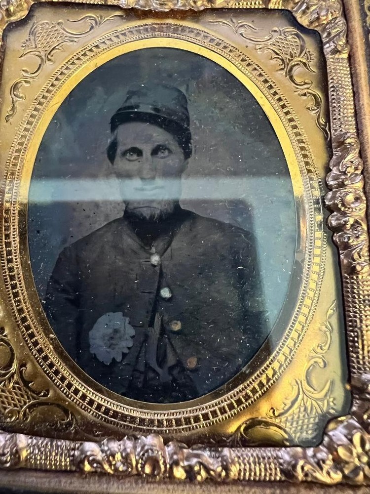 Civil War 1/9th Plate Ruby Ambrotype (Confederate Secession Ribbon)?