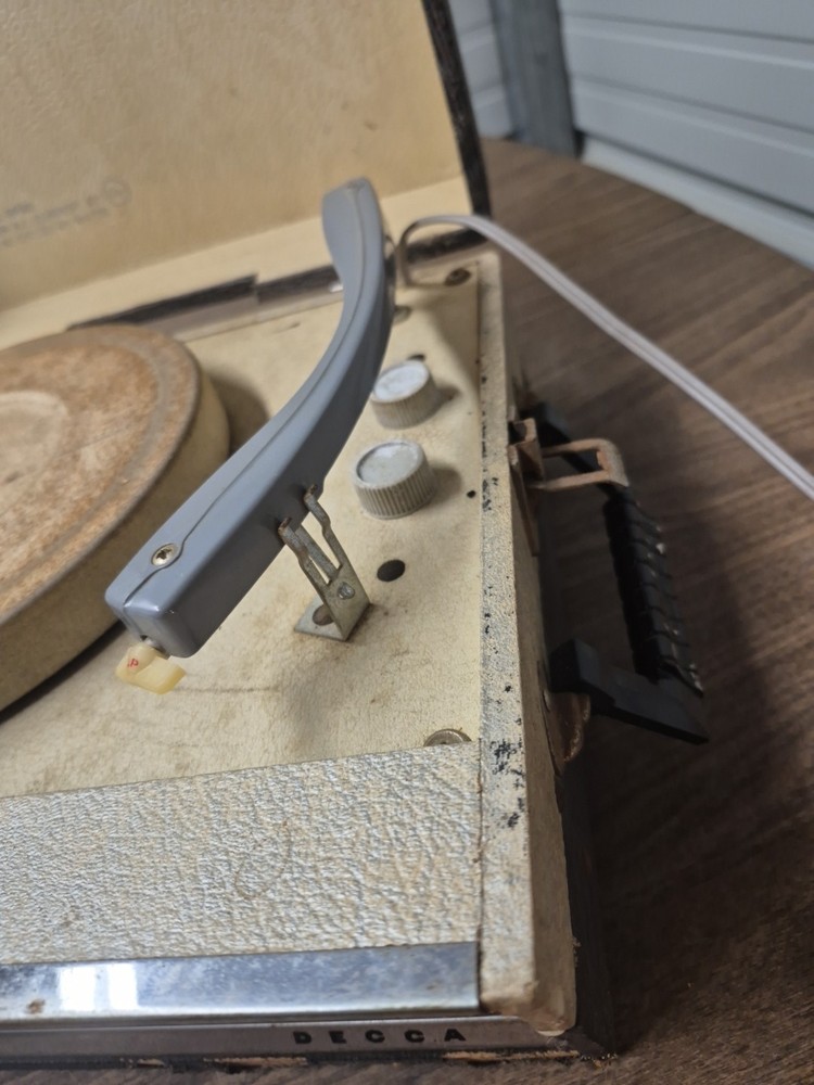 Decca Dp583 Portable Record Player