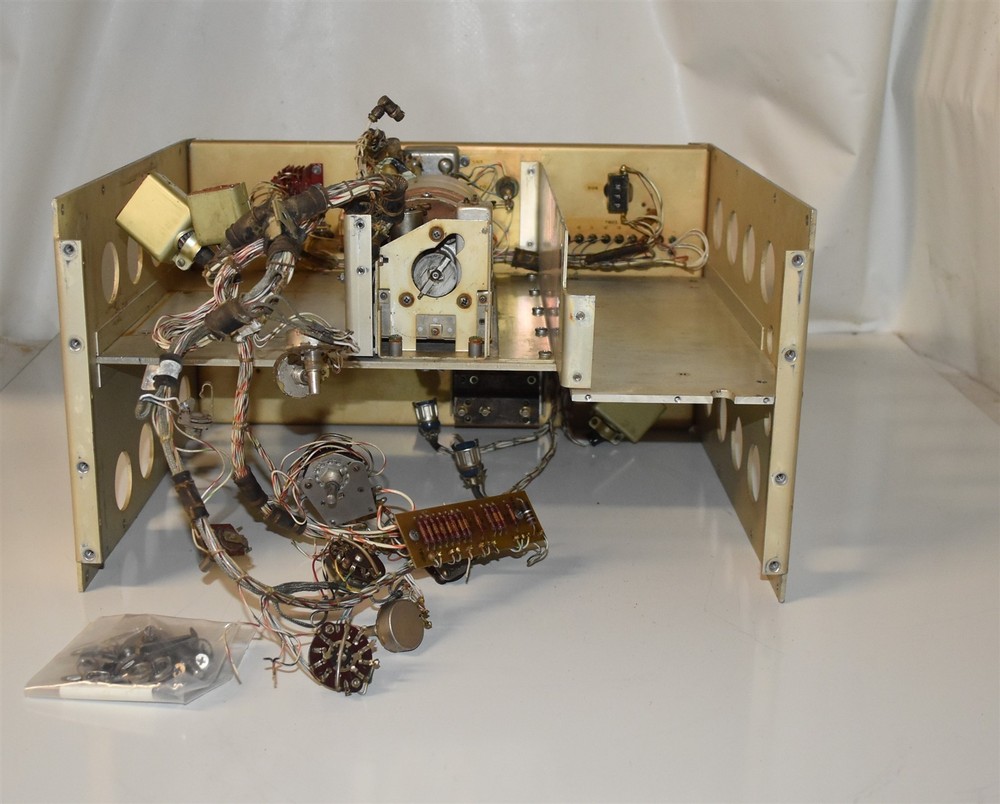 R-390A MOTOROLA CHASSIS AND HARNESS