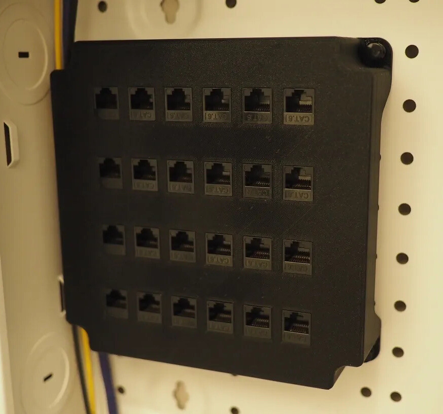 Patch Panel, 24-Port, Cat6 Keystone Jacks for Leviton Structured Media Center
