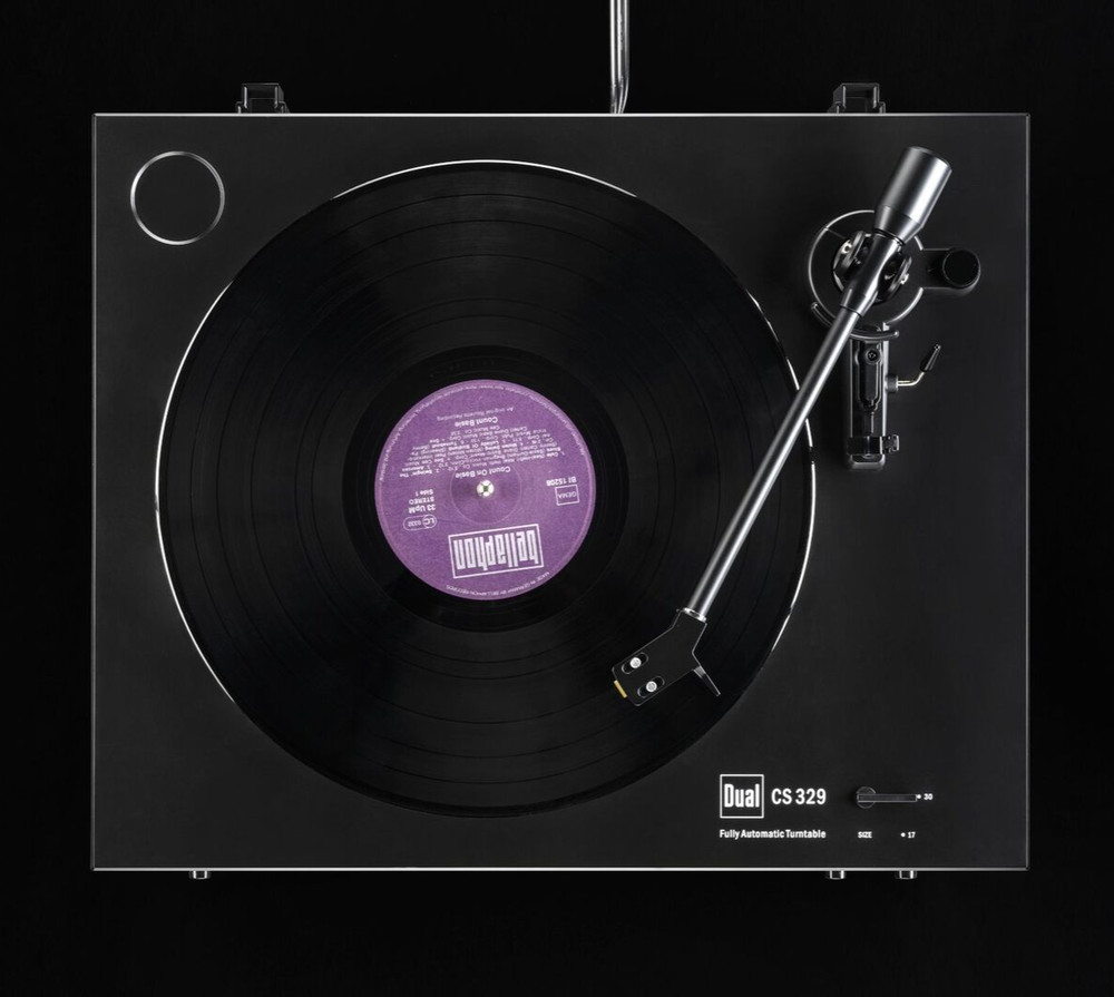 Dual CS 329 Fully Automatic Plug & Play Belt-Drive Turntable *CS329