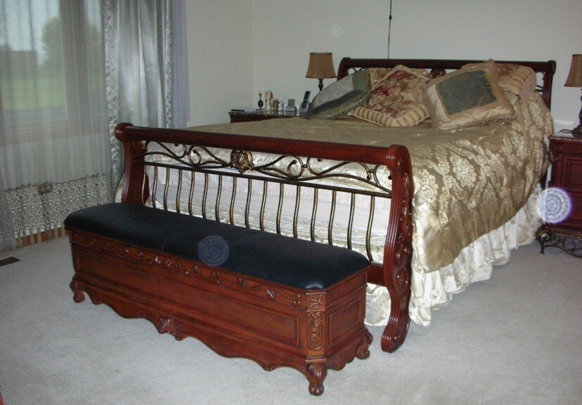 60"W WINSLOW STORAGE BENCH BLACK LEATHER ANTIQUE CHERRY