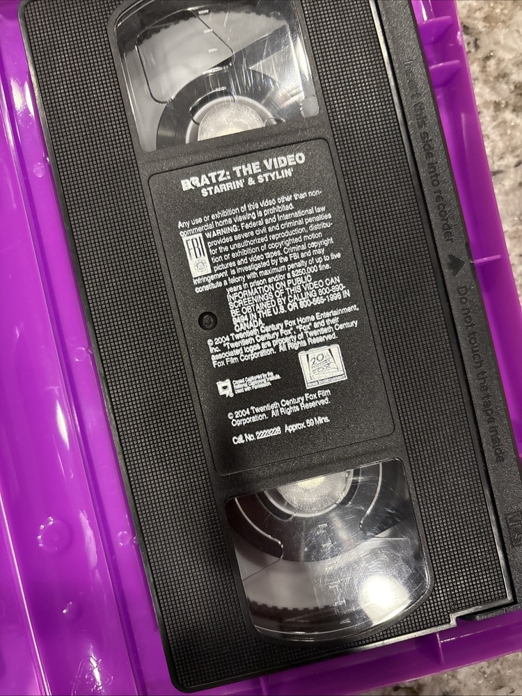 Bratz-Video-Starrin & Stylin (VHS, 2004)