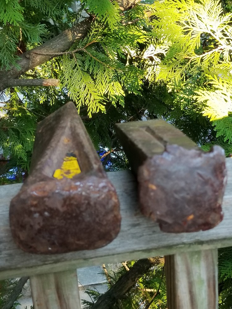 2 MANUAL WEDGE LOG SPLITTERS