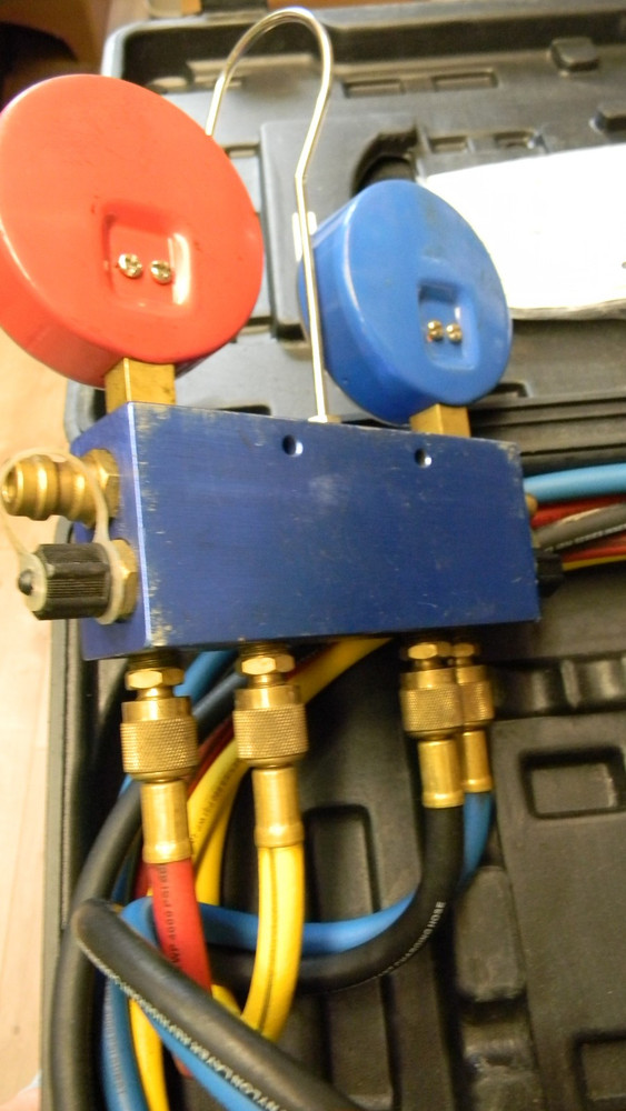 MASTERCOOL FOUR WAY CHARGING AND TESTING MANIFOLD GAUGE SET