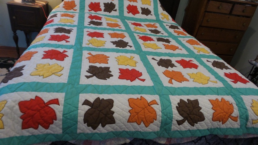 Fall Autumn QUILT Handmade Patchwork LEAFS 74 x 86" CLEAN BEAUTIFUL