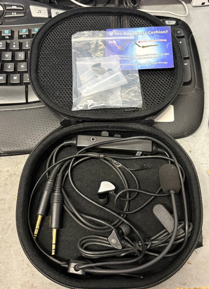 UFQ Pilot Earbuds W/ Case & Extra Ear Tips
