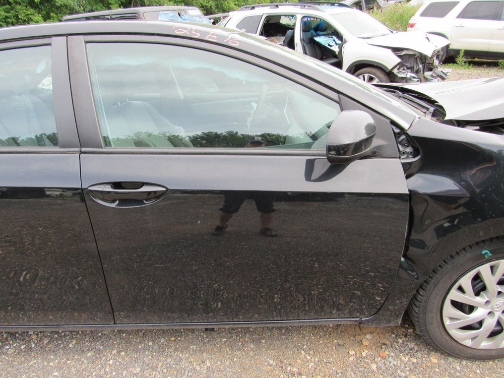 COROLLA 2018 Glove Box 1048801