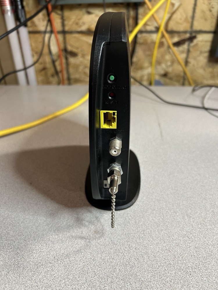 Direct TV Wireless Video Bridge WVB2R0-25 – no cables