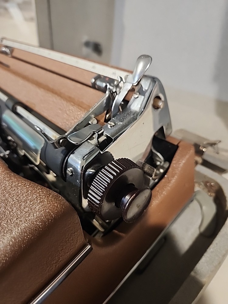 1950's Olympia SM3 Deluxe Typewriter Time Capsule